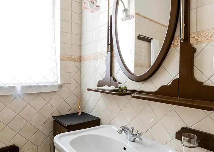 Molinari House Lux - Elegante In Centro - Free Ztl Lejlighed *